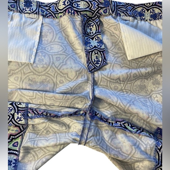 Talbots Geometric Floral Pattern Women’s Shorts Size 16 - Picture 10 of 11